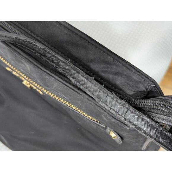 MICHAEL KORS! LUXE BLACK NYLON CROSSBODY W/GOLD HARDWARE PURSE, HANDBAG! - Picture 12 of 13